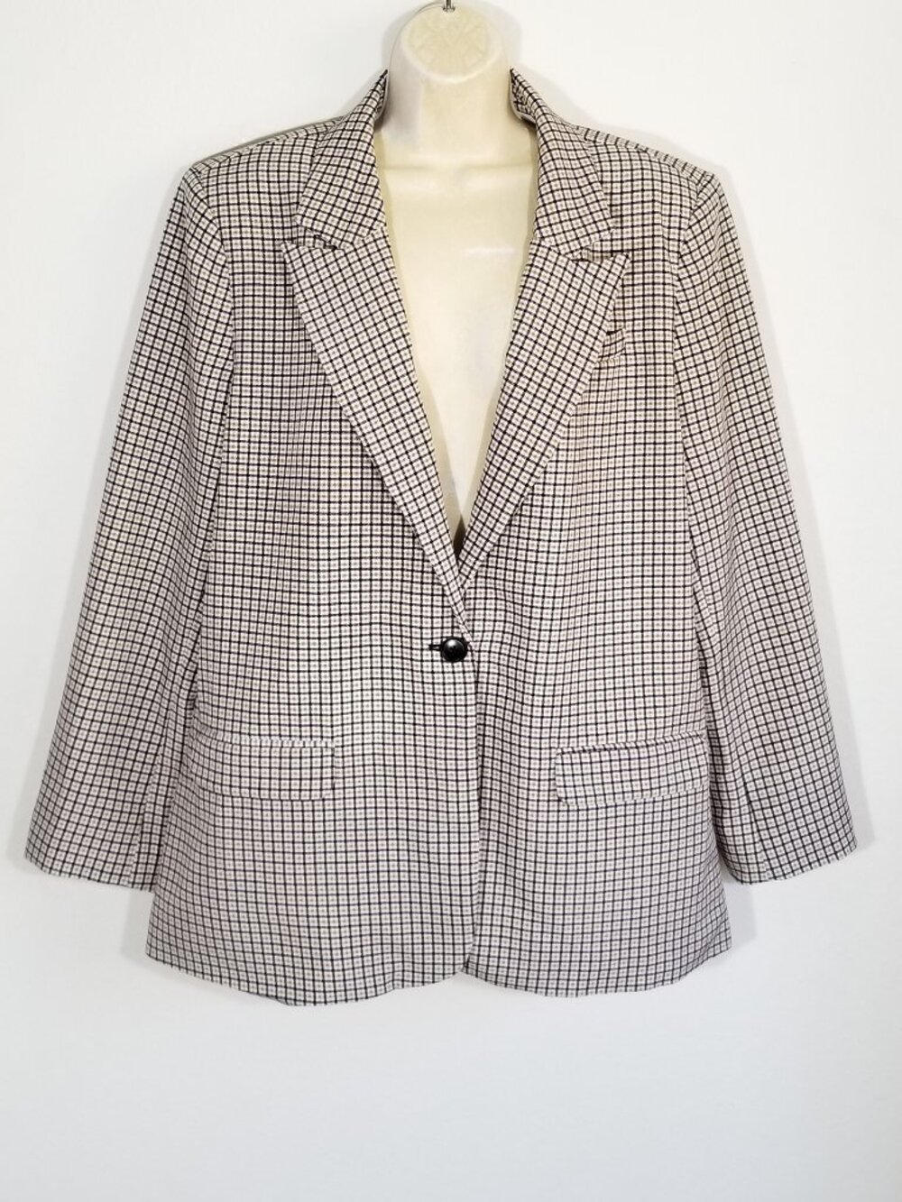 VINCE CAMUTO One-Button Blazer Jacket 6868E1M